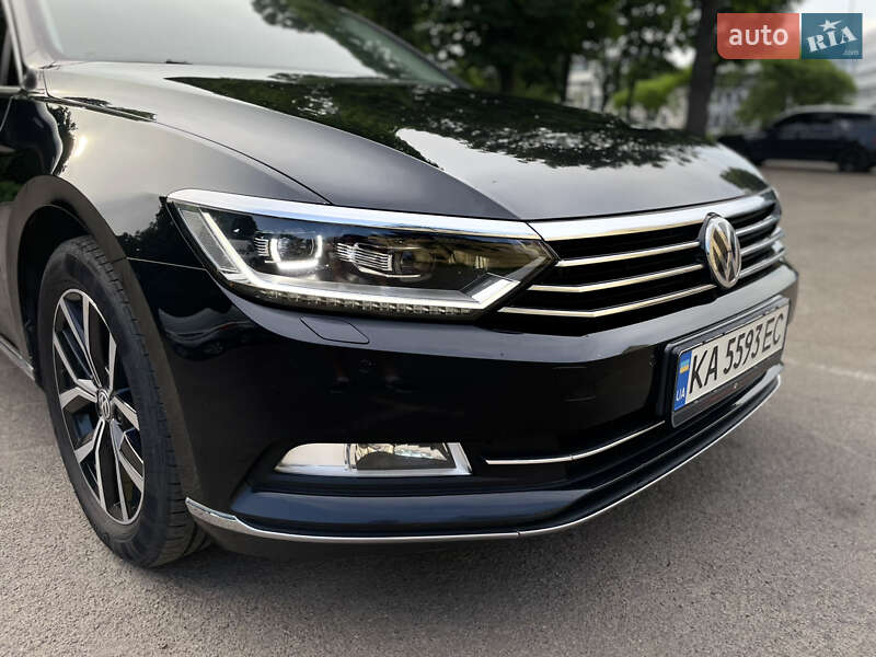 Седан Volkswagen Passat 2018 в Києві