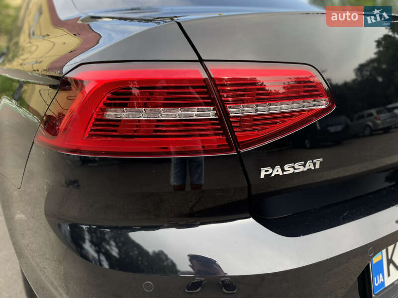 Седан Volkswagen Passat 2018 в Києві
