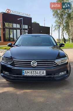 Универсал Volkswagen Passat 2015 в Тростянце