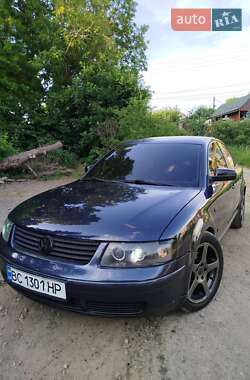 Седан Volkswagen Passat 1999 в 