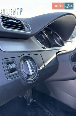 Универсал Volkswagen Passat 2011 в 