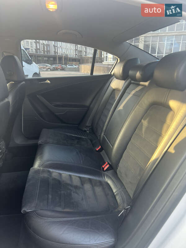 Седан Volkswagen Passat 2008 в Киеве