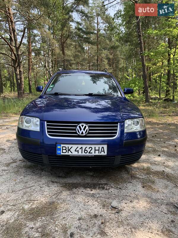 Универсал Volkswagen Passat 2001 в Сарнах