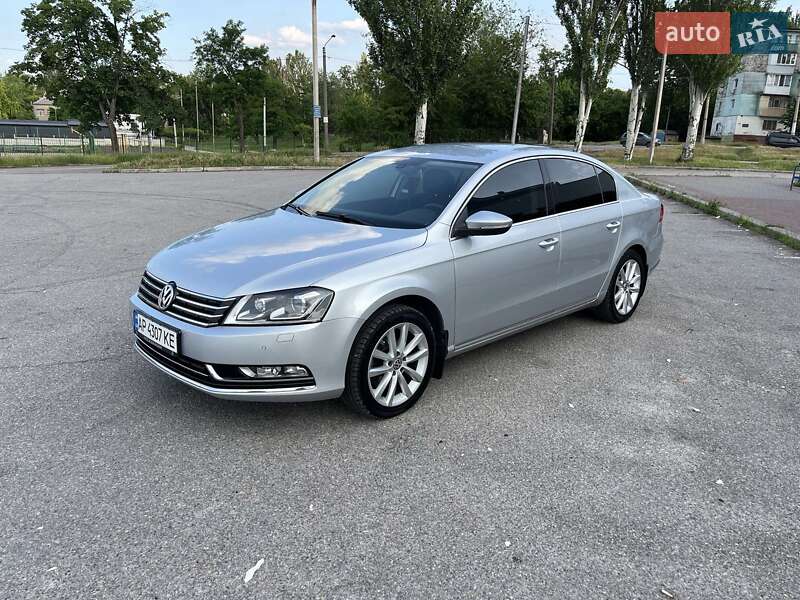 Седан Volkswagen Passat 2013 в 