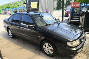 Седан Volkswagen Passat 1994 в Надвірній