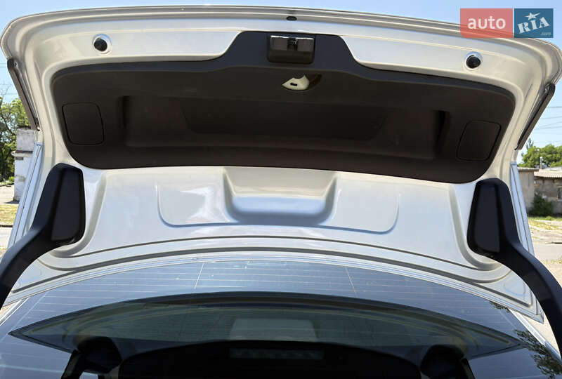 Седан Volkswagen Passat 2014 в Одессе