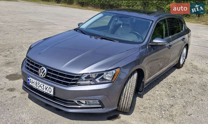 Седан Volkswagen Passat 2016 в Киеве