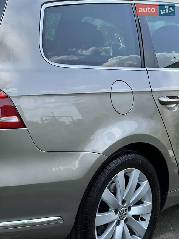 Універсал Volkswagen Passat 2011 в Калуші