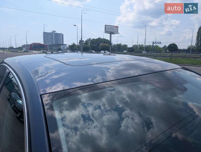 Седан Volkswagen Passat 2011 в Киеве