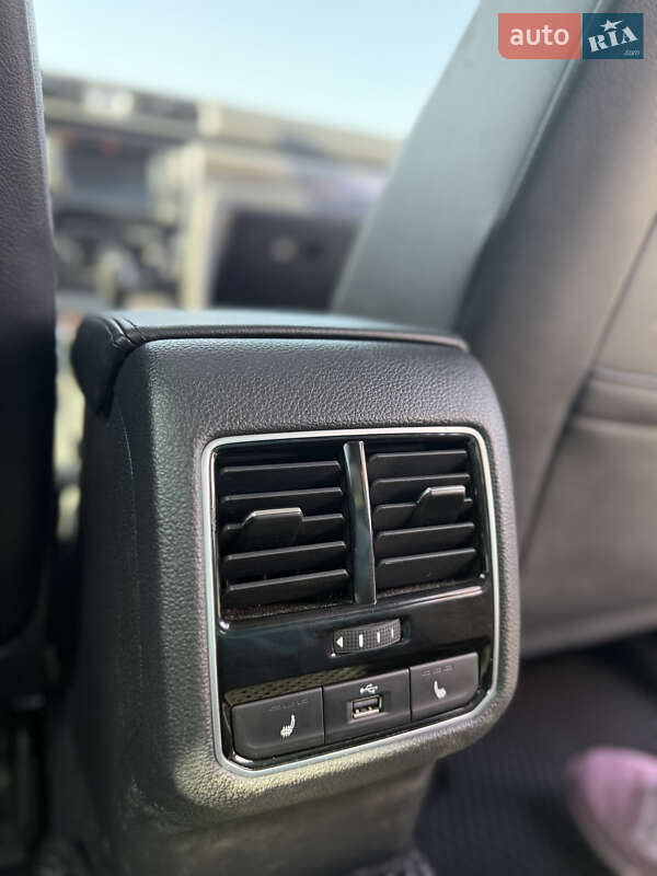 Седан Volkswagen Passat 2017 в Ромнах