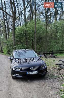 Седан Volkswagen Passat 2016 в Тернополе