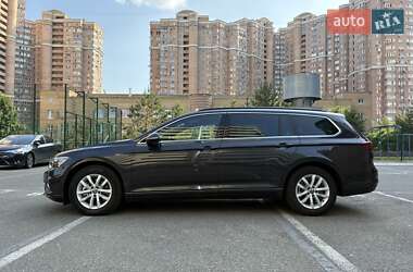 Універсал Volkswagen Passat 2021 в Києві