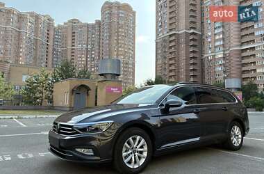 Універсал Volkswagen Passat 2021 в Києві