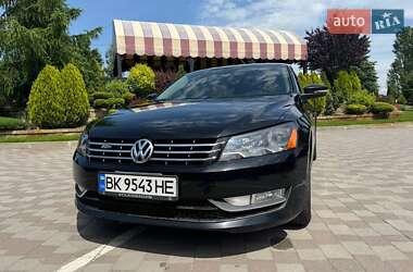 Седан Volkswagen Passat 2012 в Сарнах