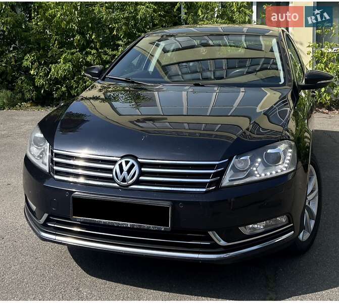 Седан Volkswagen Passat 2012 в 
