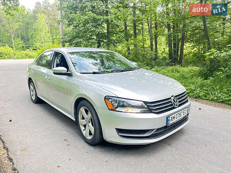 Седан Volkswagen Passat 2014 в Житомире