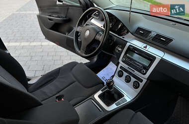 Седан Volkswagen Passat 2009 в 