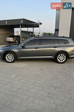 Универсал Volkswagen Passat 2015 в 