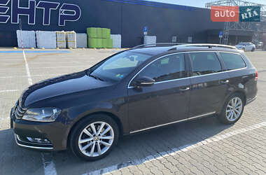 Универсал Volkswagen Passat 2011 в Ивано-Франковске