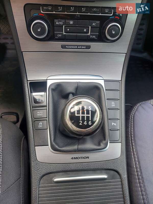 Універсал Volkswagen Passat 2011 в Сокалі