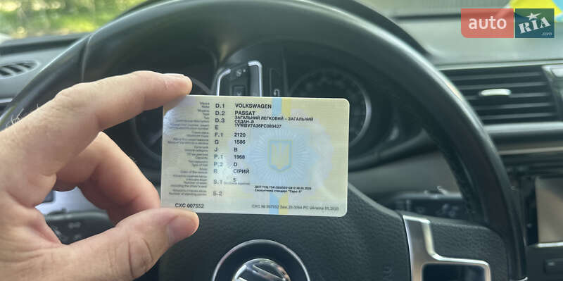 Седан Volkswagen Passat 2015 в Черновцах