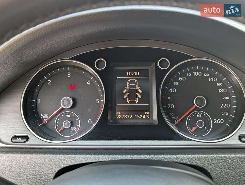 Універсал Volkswagen Passat 2012 в Ужгороді