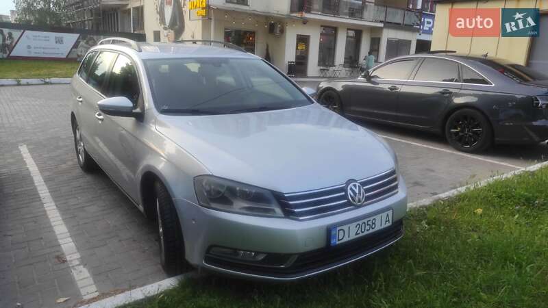 Универсал Volkswagen Passat 2012 в Луцке