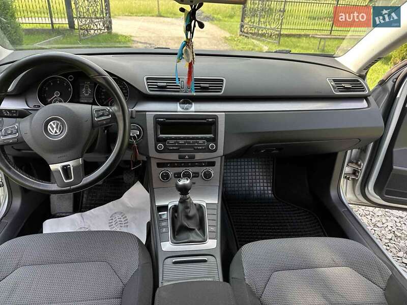 Универсал Volkswagen Passat 2012 в Буске
