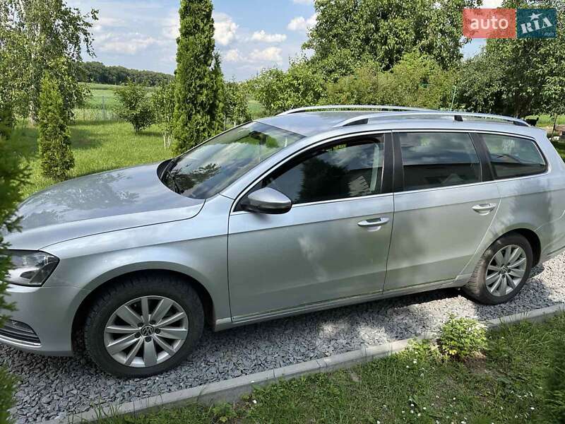 Универсал Volkswagen Passat 2012 в Буске