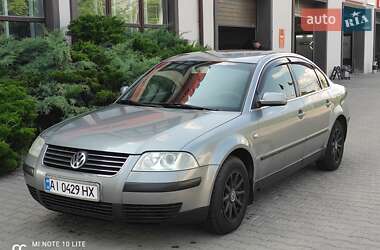 Седан Volkswagen Passat 2001 в Киеве