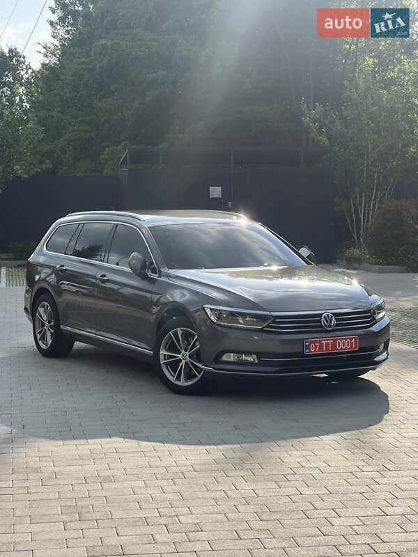 Универсал Volkswagen Passat 2016 в Ужгороде
