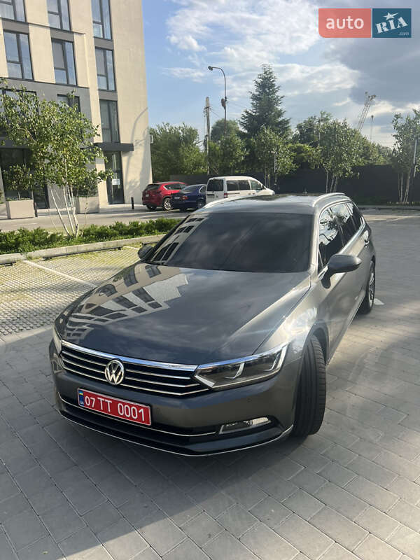 Универсал Volkswagen Passat 2016 в Ужгороде