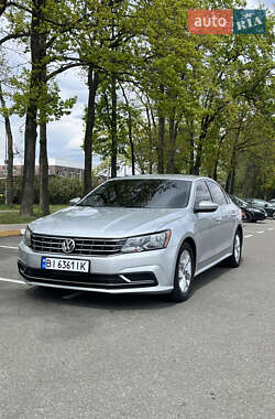 Седан Volkswagen Passat 2015 в Києві