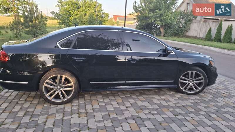 Седан Volkswagen Passat 2016 в Беляевке