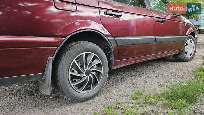 Универсал Volkswagen Passat 1993 в Виннице
