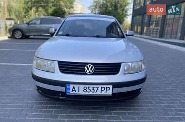 Седан Volkswagen Passat 1999 в 