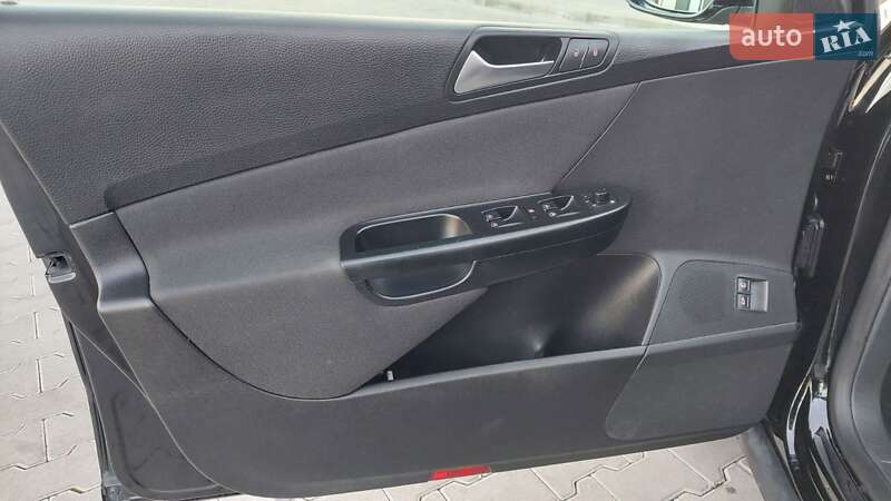 Универсал Volkswagen Passat 2010 в Одессе