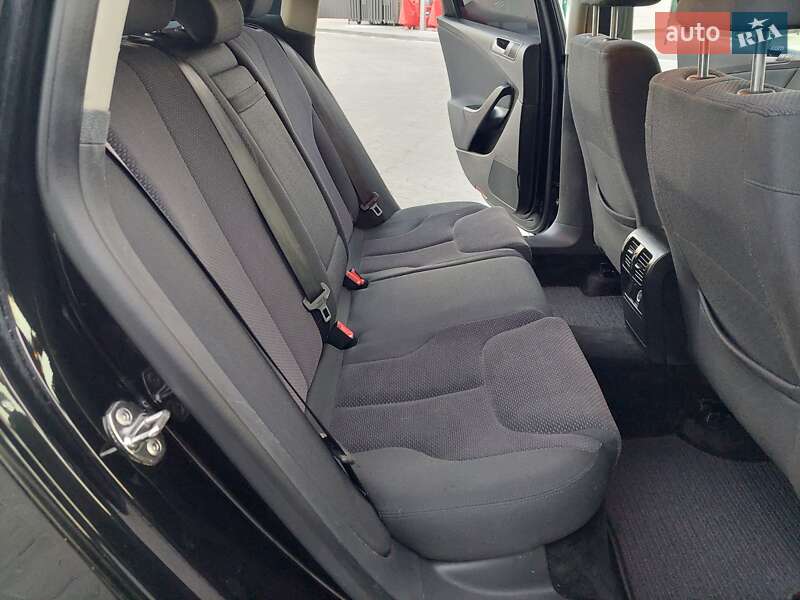 Универсал Volkswagen Passat 2010 в Одессе