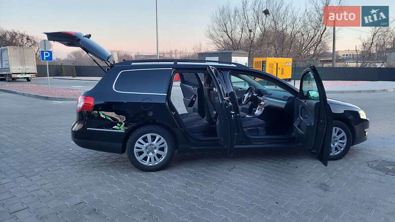 Универсал Volkswagen Passat 2010 в Одессе