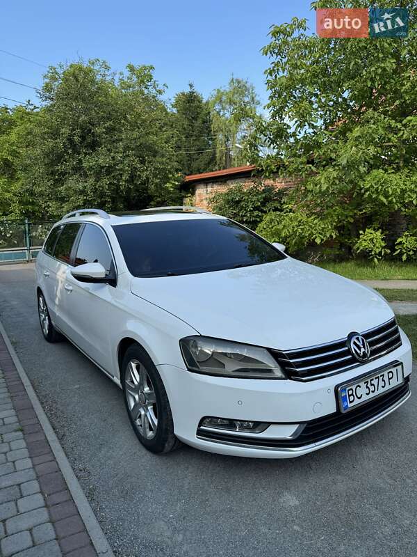 Универсал Volkswagen Passat 2012 в Львове