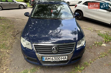 Універсал Volkswagen Passat 2009 в Коростені
