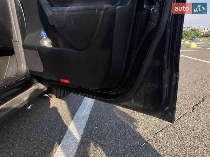 Универсал Volkswagen Passat 2006 в Киеве