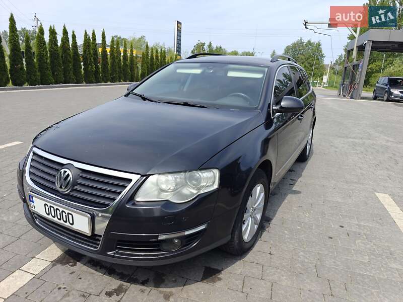 Универсал Volkswagen Passat 2010 в Ивано-Франковске