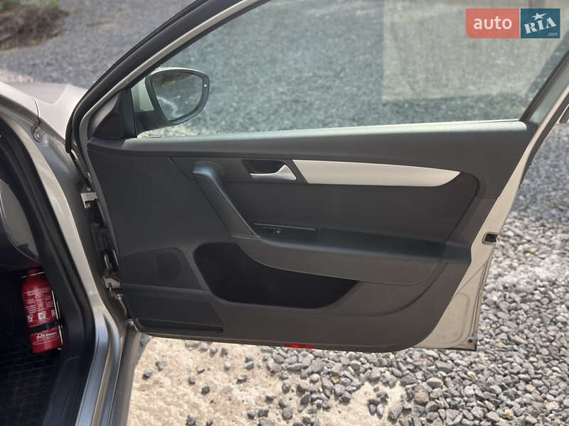 Универсал Volkswagen Passat 2014 в Львове