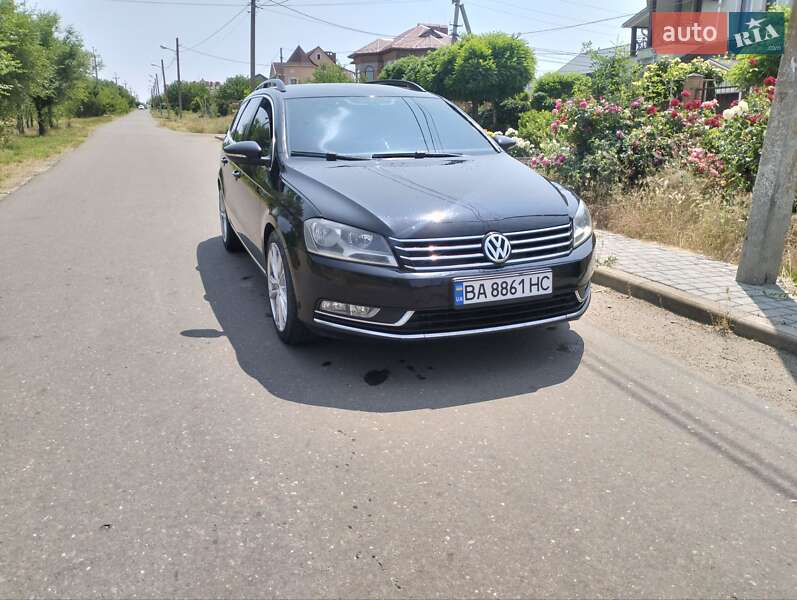 Универсал Volkswagen Passat 2011 в Николаеве