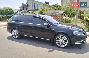 Универсал Volkswagen Passat 2011 в Николаеве