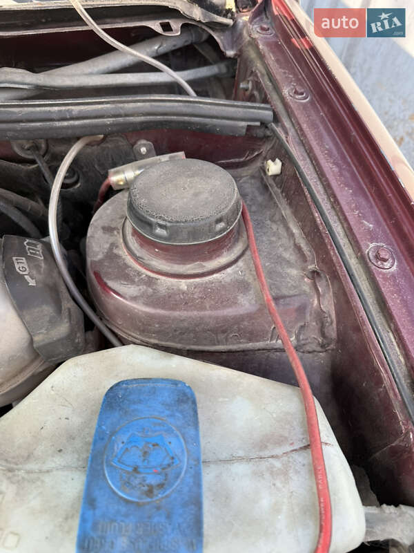 Седан Volkswagen Passat 1991 в Чернівцях