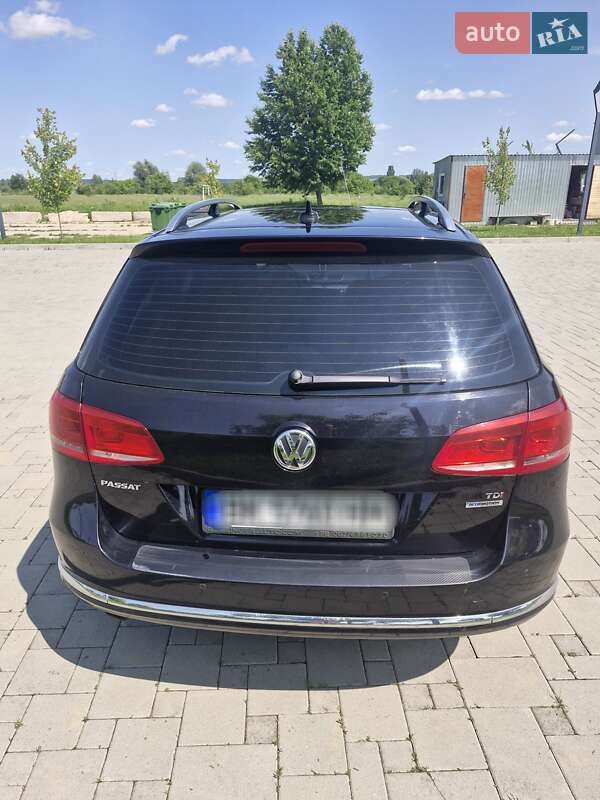 Универсал Volkswagen Passat 2012 в Ровно