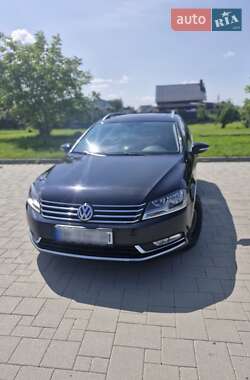 Універсал Volkswagen Passat 2012 в Рівному