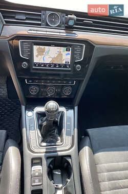 Универсал Volkswagen Passat 2015 в 